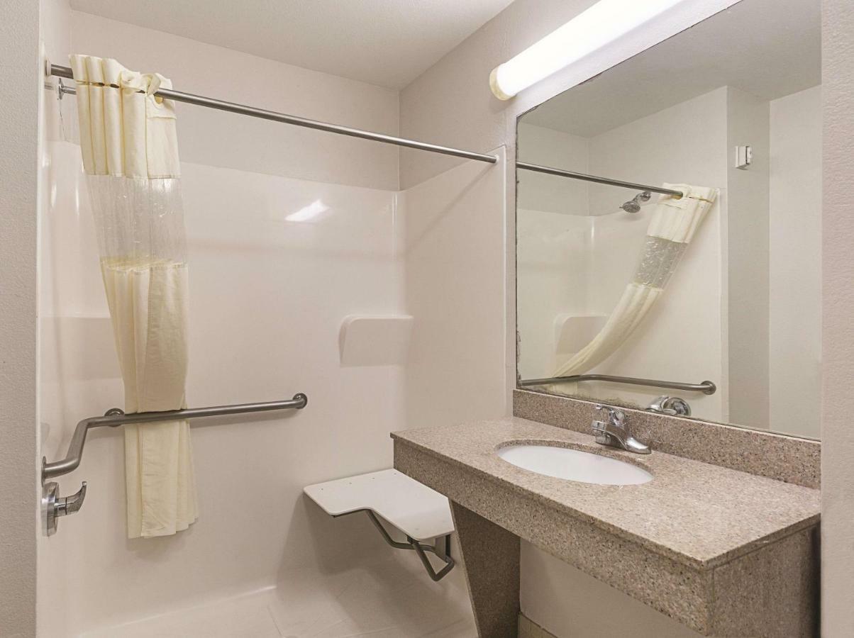 Kemah Edgewater Hotel, Surestay Collection By Best Western Сибрук Экстерьер фото
